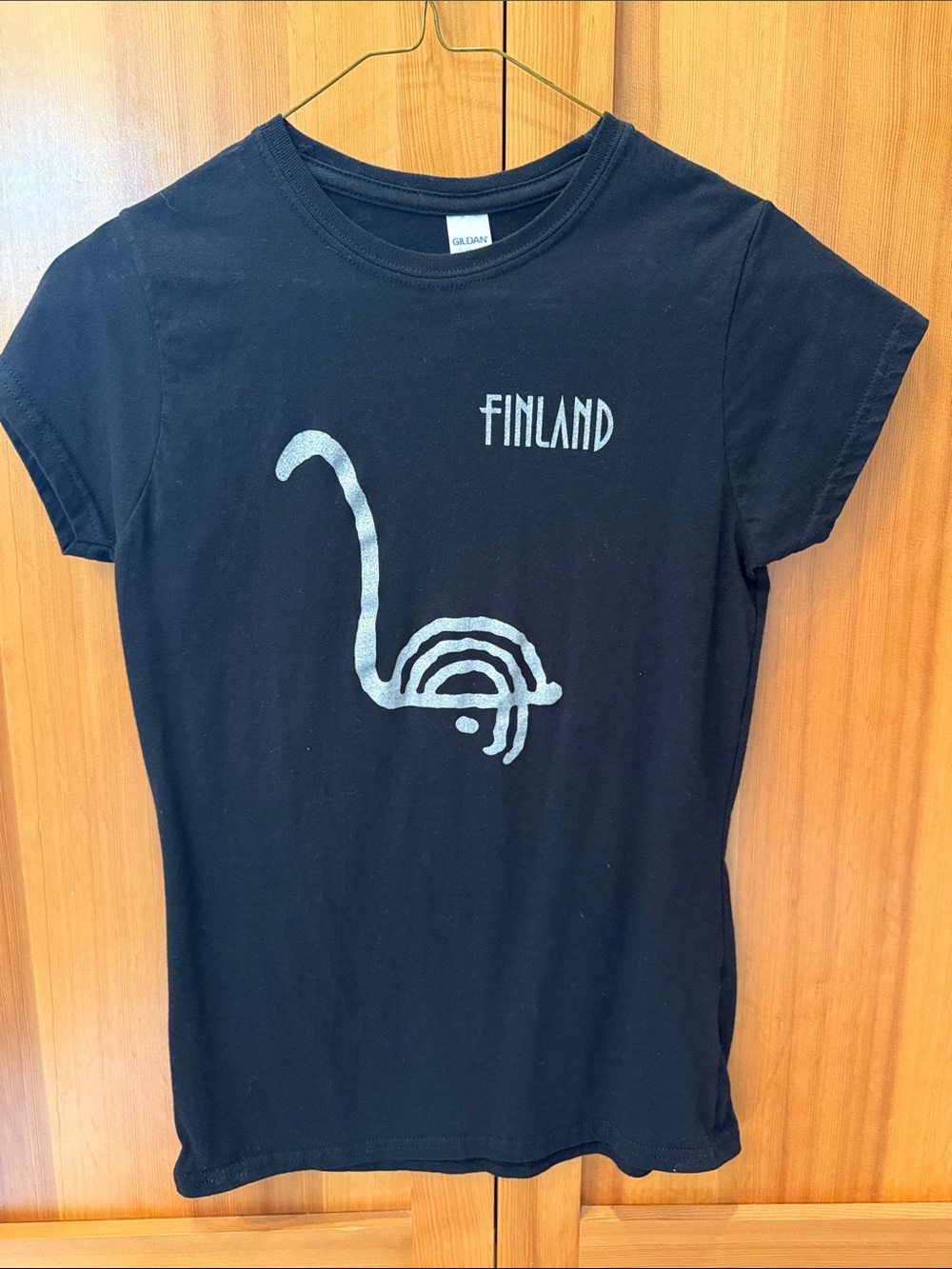Gildan Black T-Shirt with Silver Finland Design